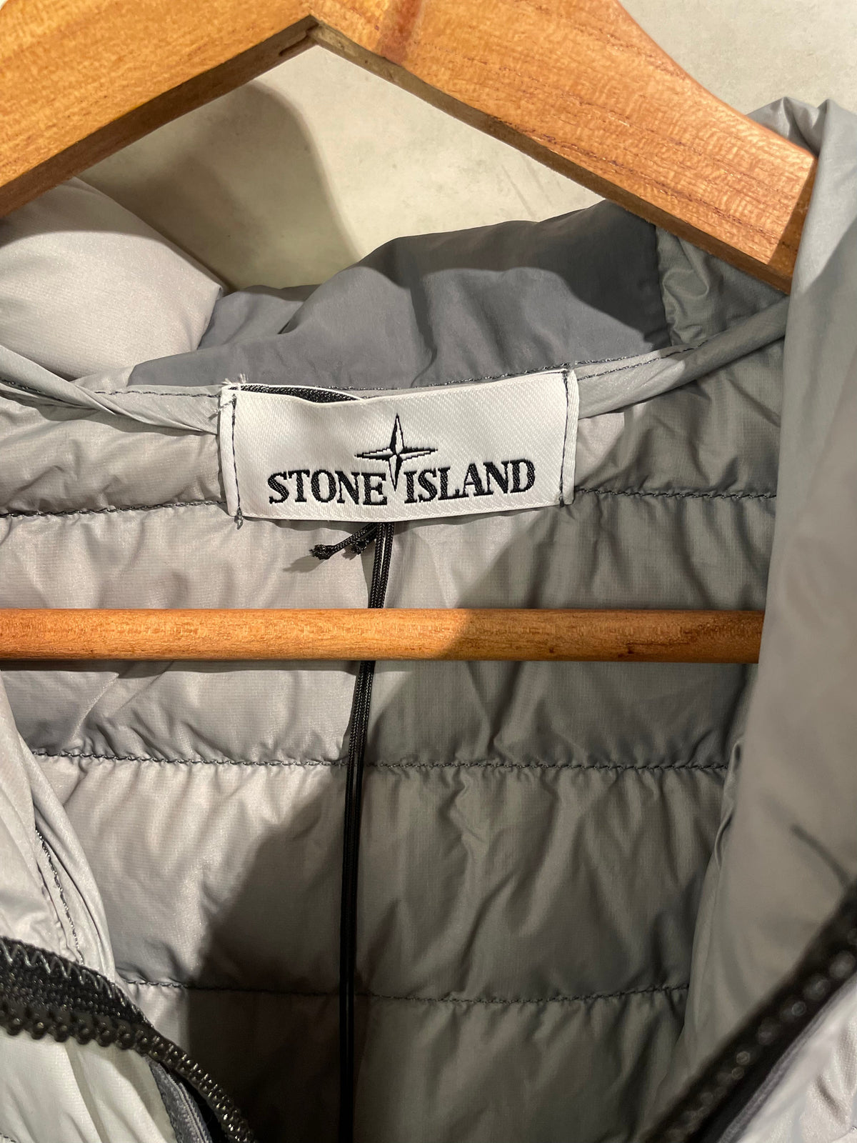 Stone Island garment-dyed hooded down jacket in grey - additional product photo 2